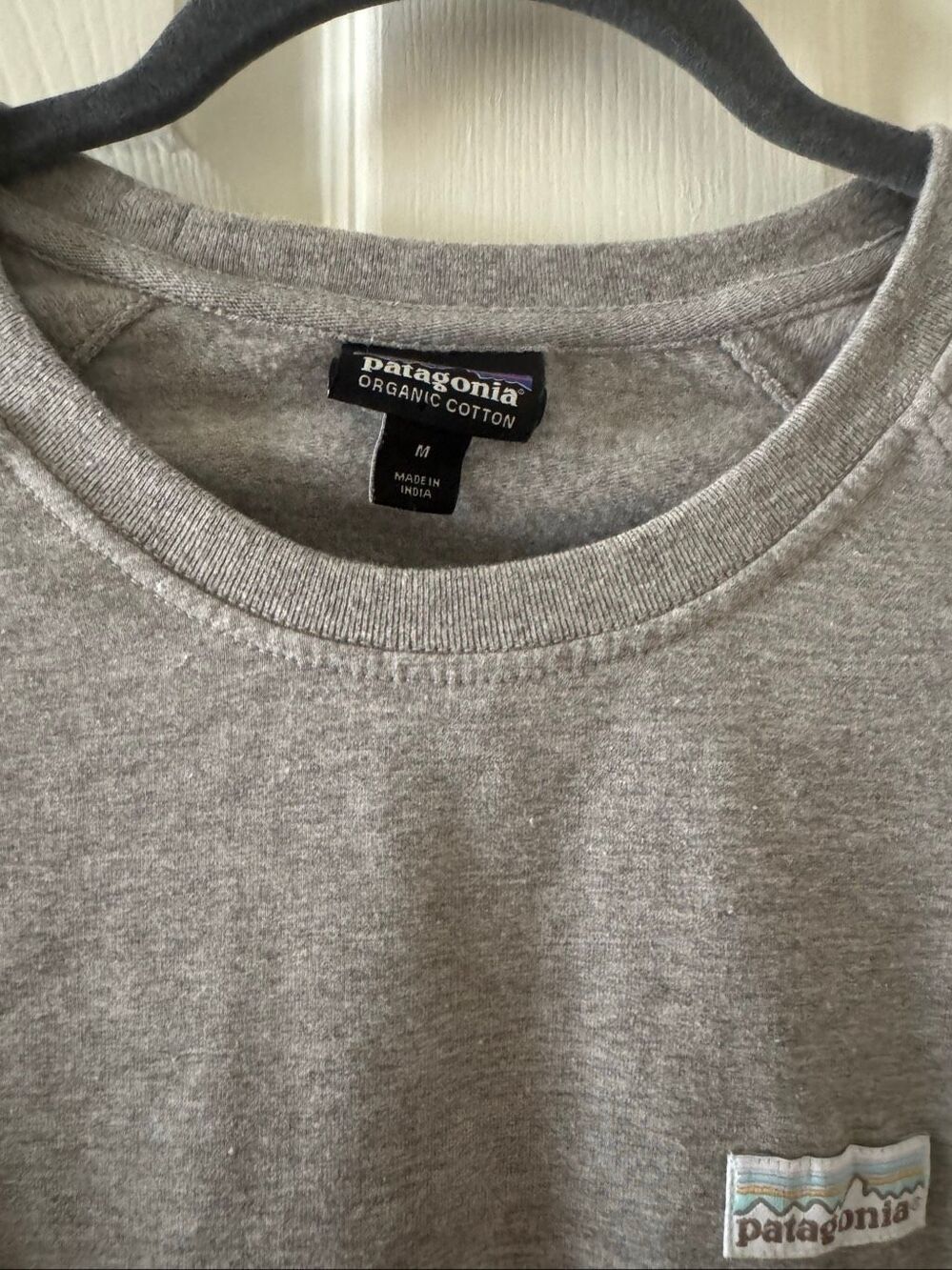 Patagonia gray crewneck sweatshirt, size Medium - Picture 3 of 5